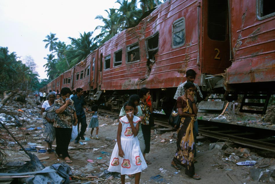 Tsunami-Sri-Lanka-1